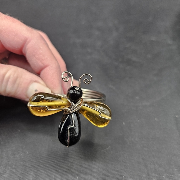 Pier 1 art glass napkin rings - Picture 7 of 8